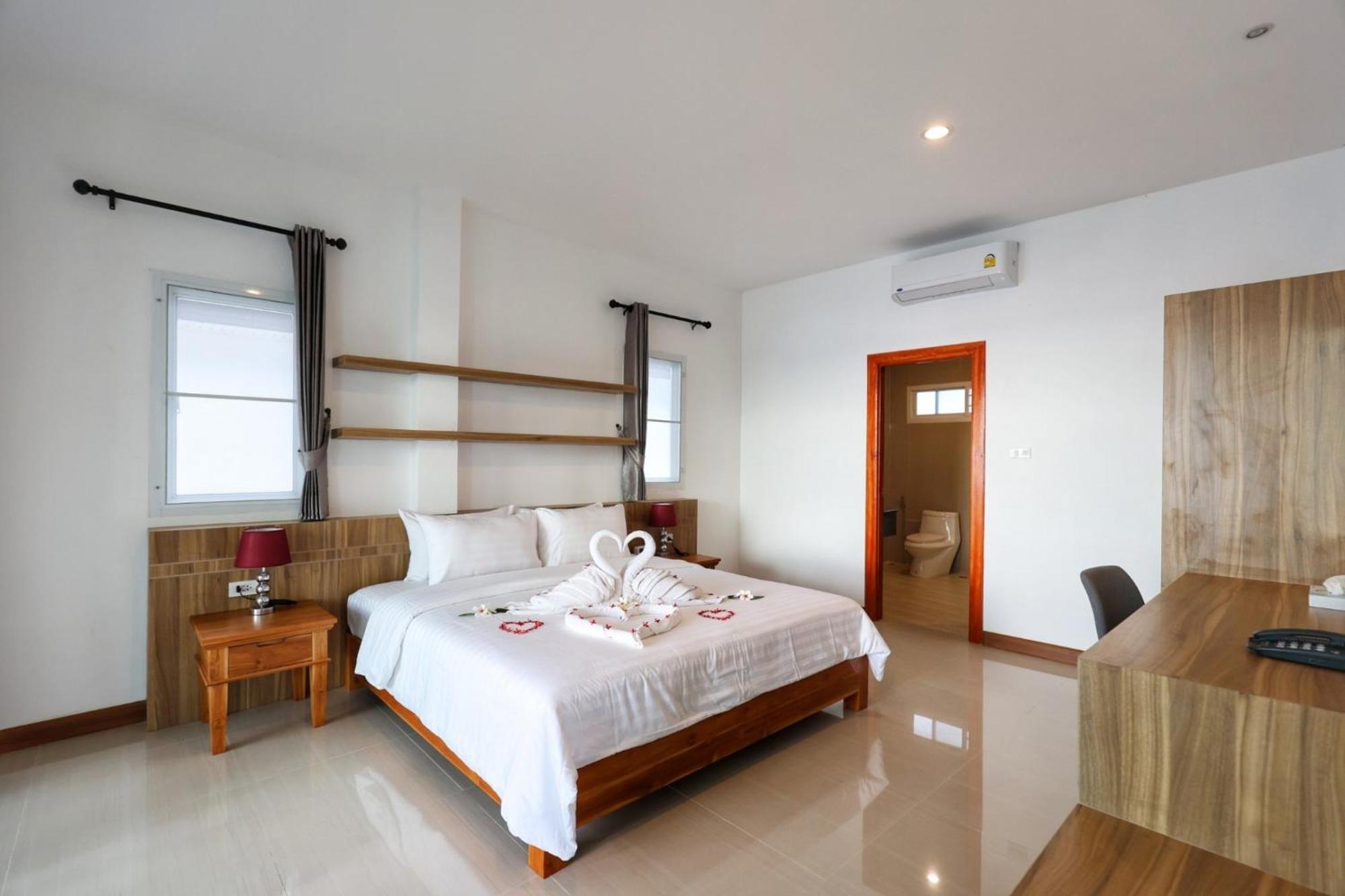 Horizon Beach Resort Koh Jum Exterior photo
