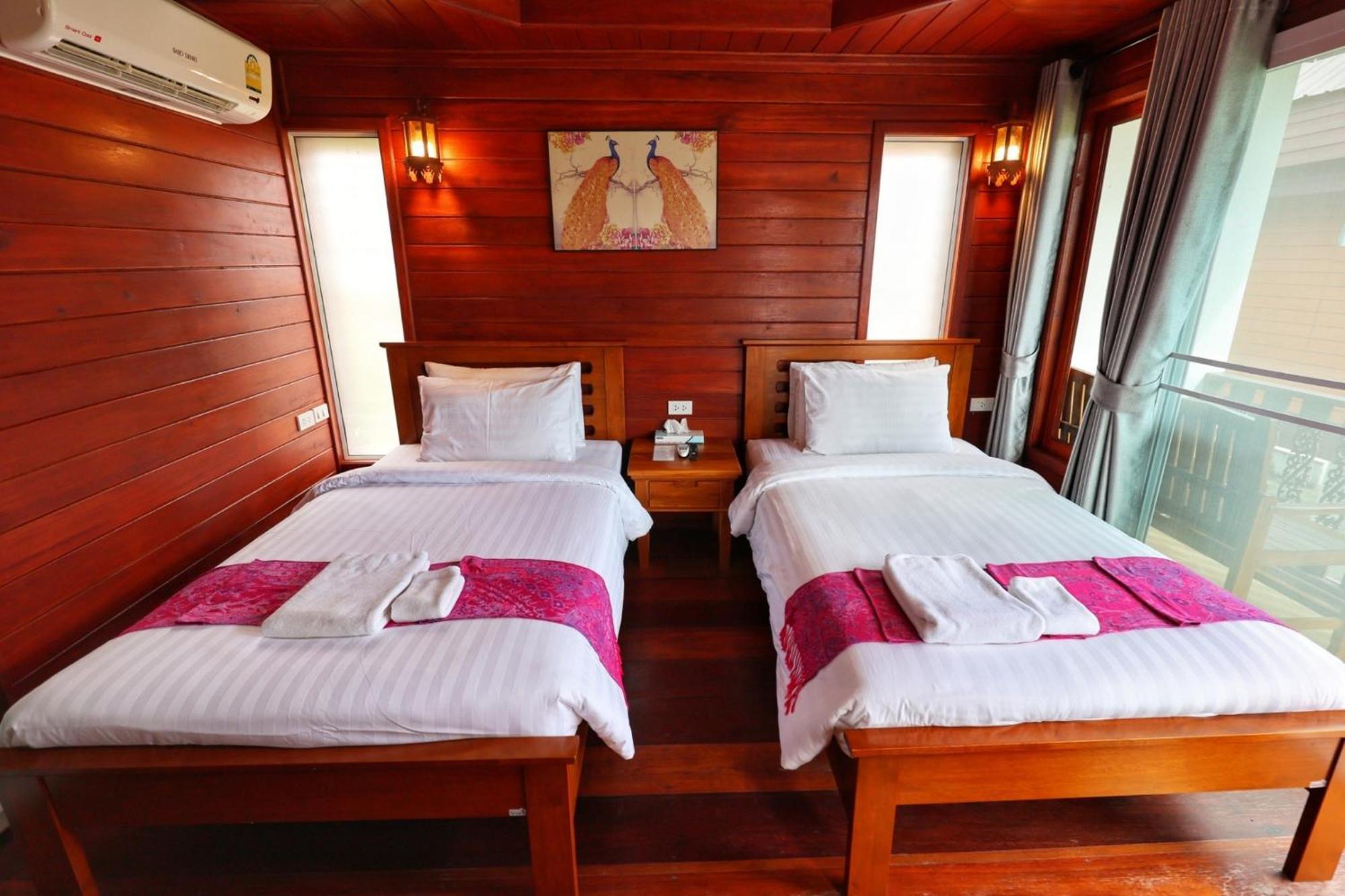Horizon Beach Resort Koh Jum Exterior photo