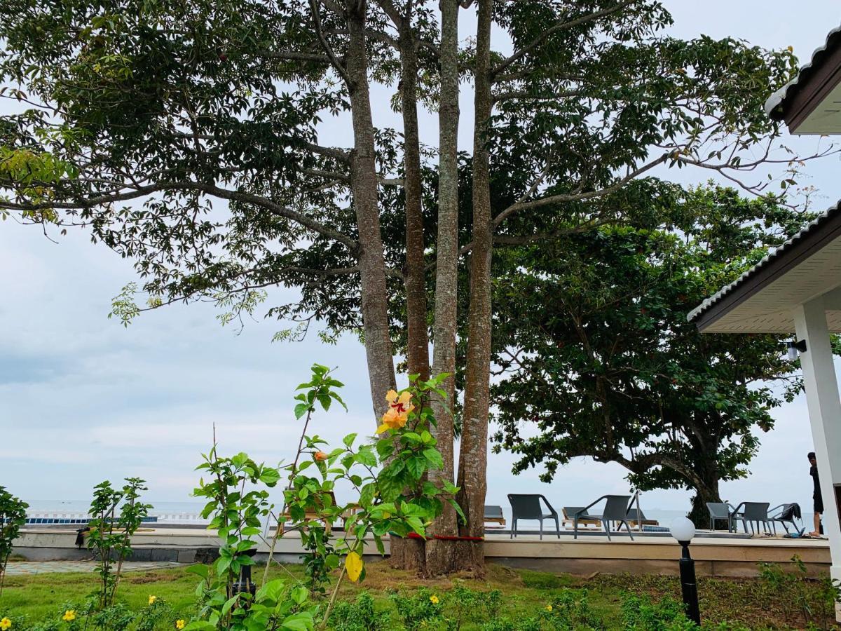 Horizon Beach Resort Koh Jum Exterior photo