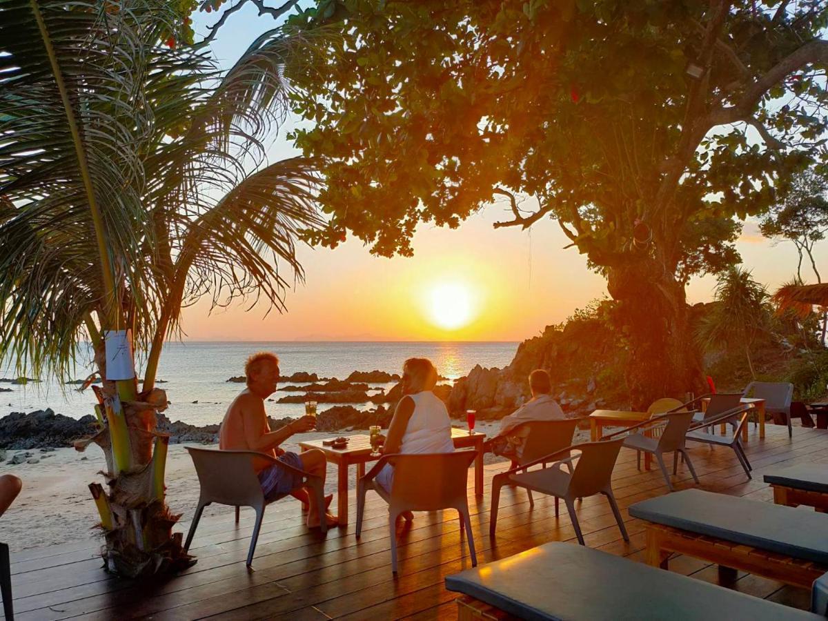 Horizon Beach Resort Koh Jum Exterior photo